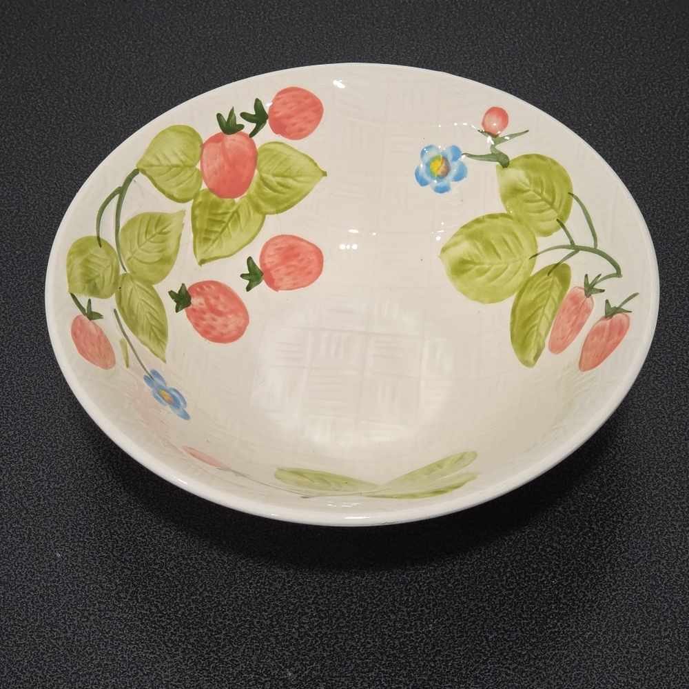 Sunnycraft Genuine Ironstone 7" Textured Fruit Bowl